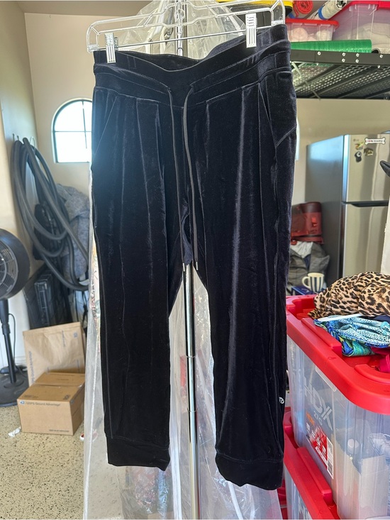 lululemon athletica Pants - lululemon athletica Black Velvet Track Joggers